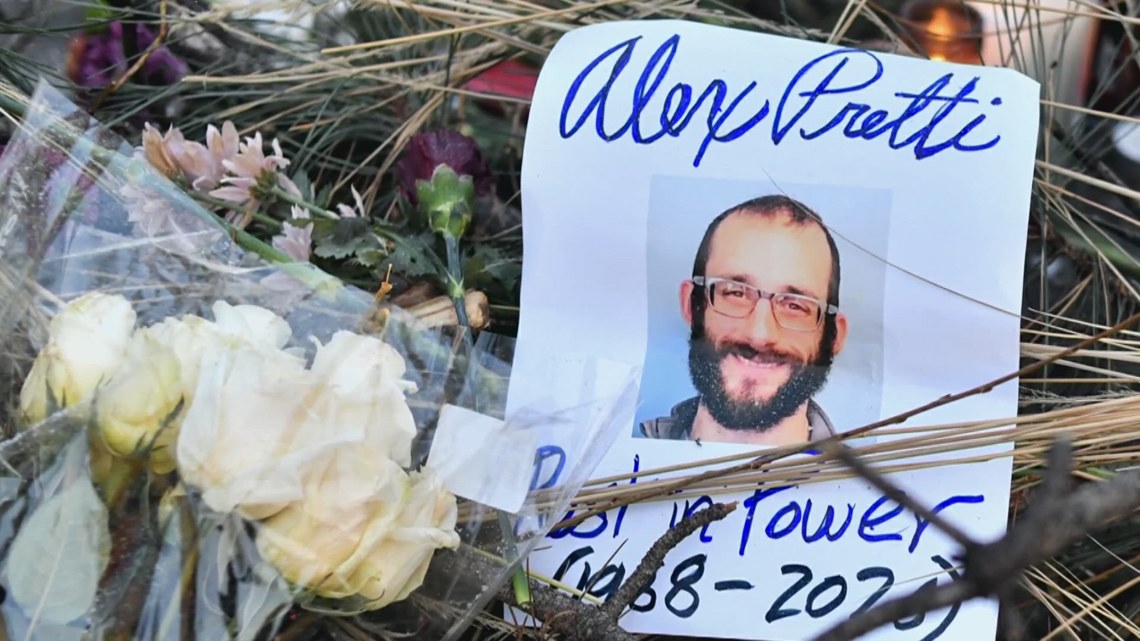 Corpus Christi nurses hold vigil to honor Alex Pretti, killed in Minneapolis