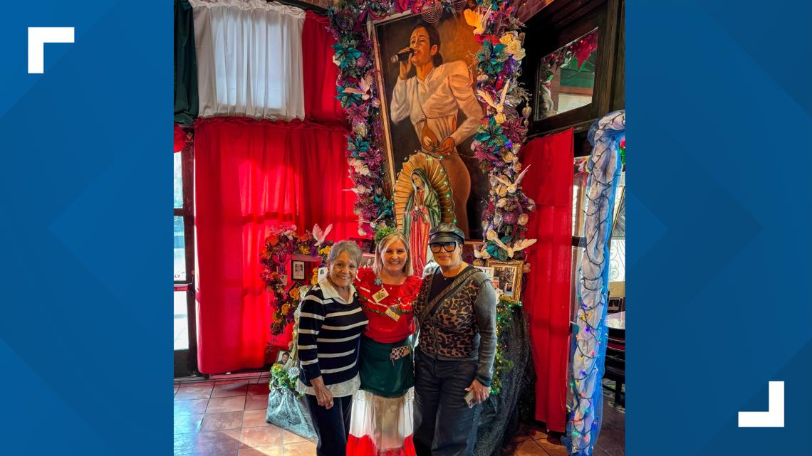 San Antonio’s Mi Tierra welcomes Quintanilla family, honors Selena