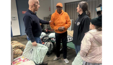 Mayor Whitmire and County Commissioner Briones at Bayland Warming Center