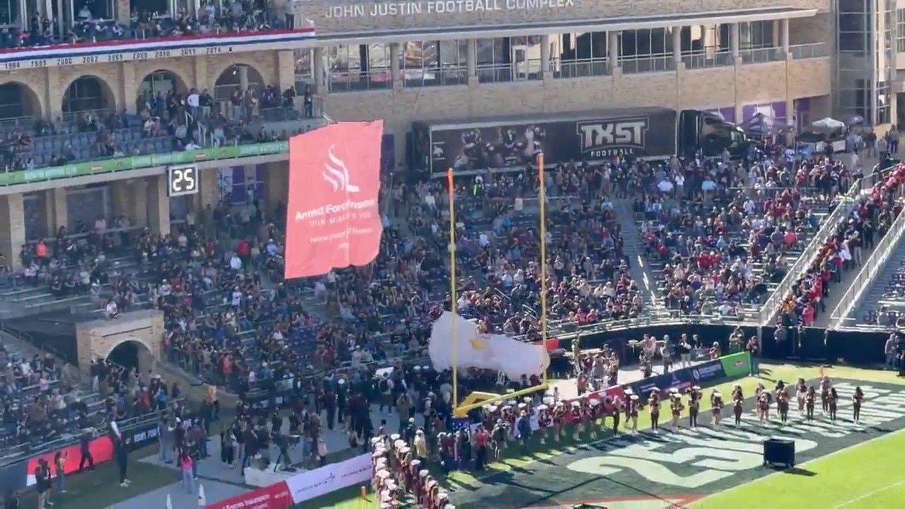 Parachutist takes a tumble at Armed Forces Bowl