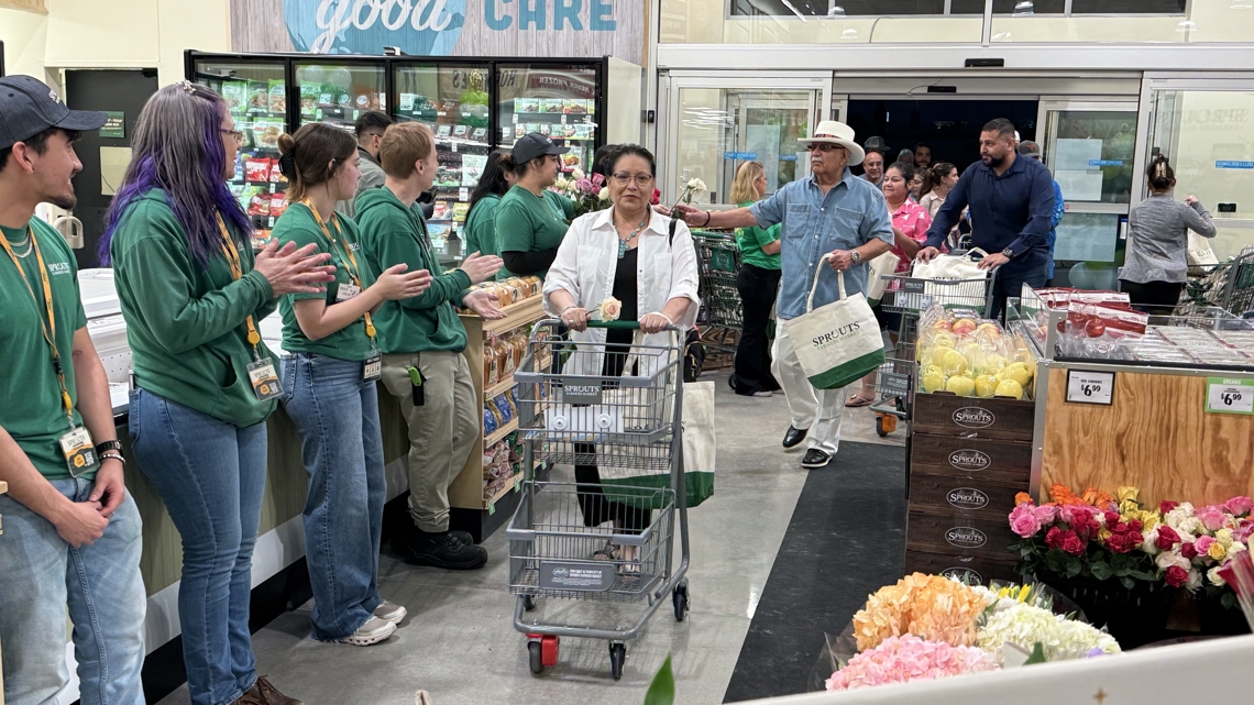 Sprouts Farmers Market opens on SPID on Everhart Rd, drawing early crowds