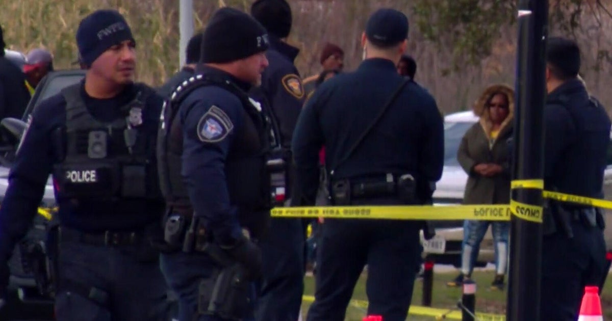 3 people killed near Fort Worth parks this week as police work to piece together what happened