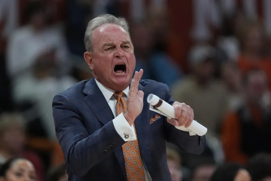 Texas head coach Vic Schaefer reacts to a play during the first half of an NCAA college basketball game against Texas A&M in Austin, Texas, Sunday, Jan. 18, 2026. (AP Photo/Eric Gay)