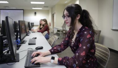 El Paso Computes, an initiative between the City of El Paso, UTEP and El Paso ISD, is making steady progress toward its goal of preparing 750 teachers and reaching more than 20,000 K–12 students in computer science and artificial intelligence education.