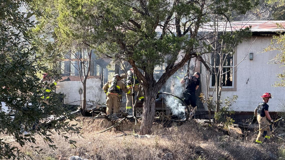 SAFD: Fire hits vacant building near Lutheran High School on the northwest side
