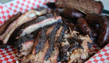 pecan lodge barbecue platter
