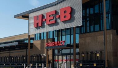H-E-B to sell Oak Lawn property where some had hoped to see grocery store