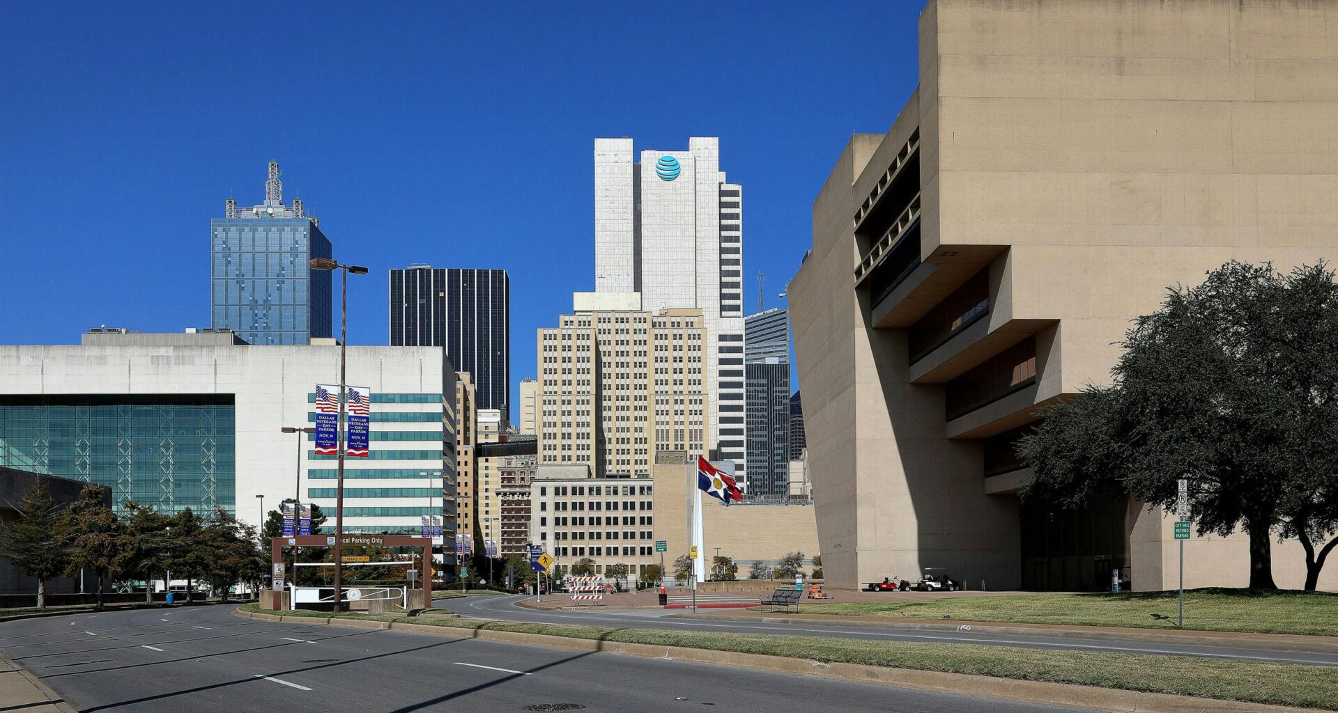 How Can Downtown Dallas Recover From Losing AT&T?