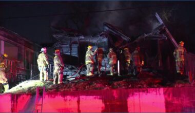 Two people injured in early morning house fire, Dallas officials say