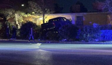 Car crashes into house in Northeast El Paso