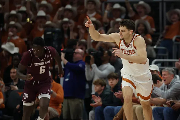 AUSTIN, TX – JANUARY 17: Forward Camden Heide #5 of the Texas Longhorns holds up the number one sign after hitting a three point shot during the SEC college basketball game between Texas Longhorns and Texas A&M Aggies on January 17, 2026, at Moody Center in Austin, TX. (Photo by David Buono/Icon Sportswire via Getty Images)