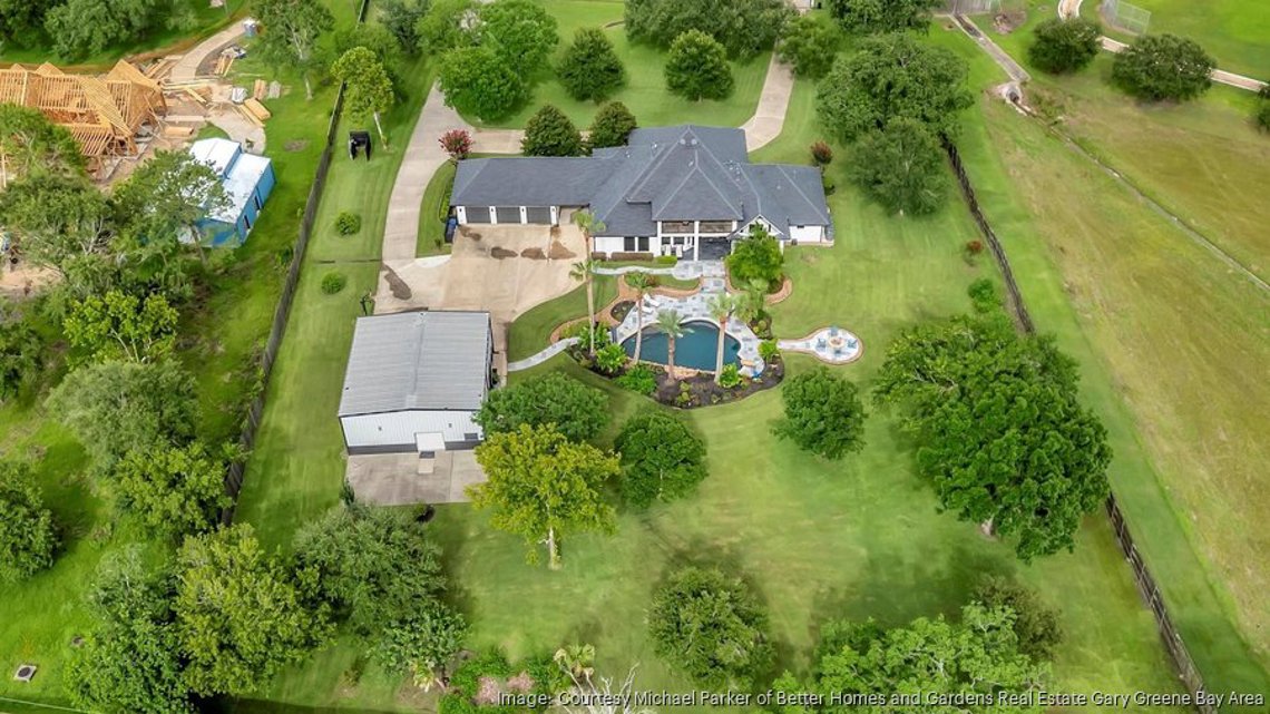 Resort-style Friendswood home on 2.25 acres ranks among Houston’s priciest sales week of Dec. 28