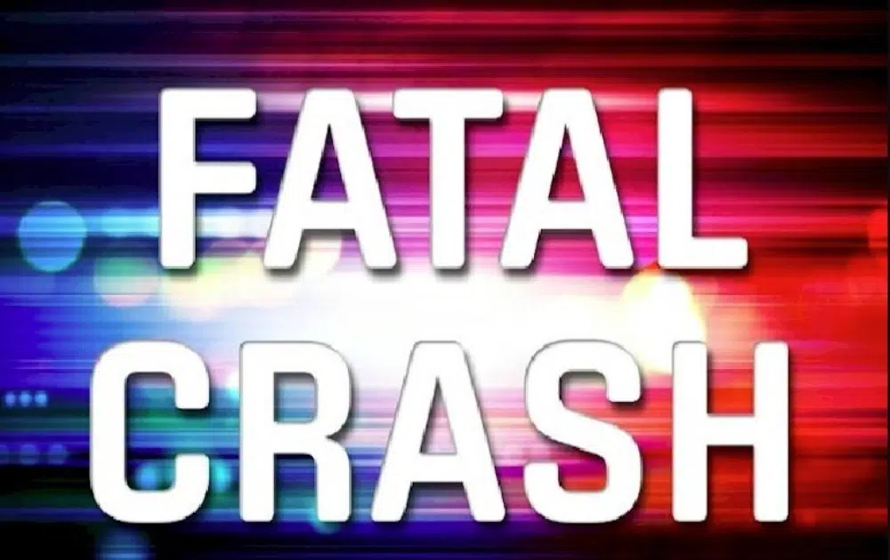 Man dies in crash with semi on I-39 near El Paso