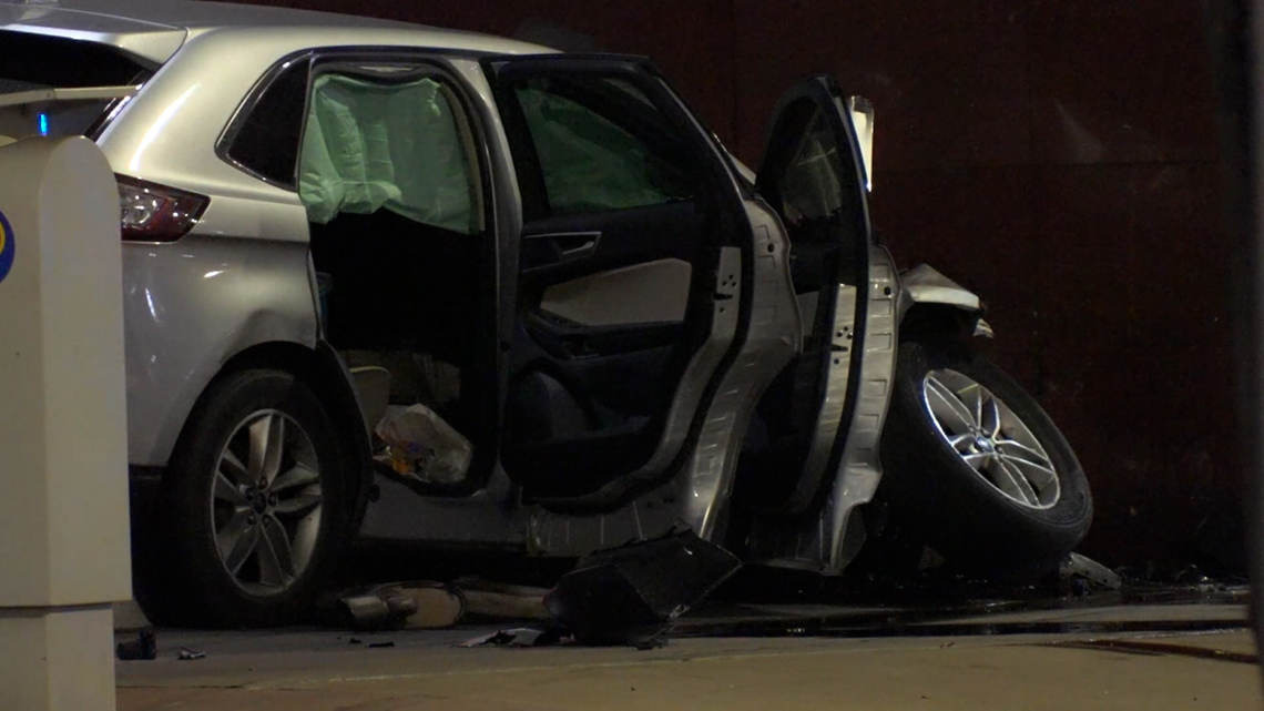 Bystander killed in crash after man carjacked woman with her 12-year-old son in car, HPD says