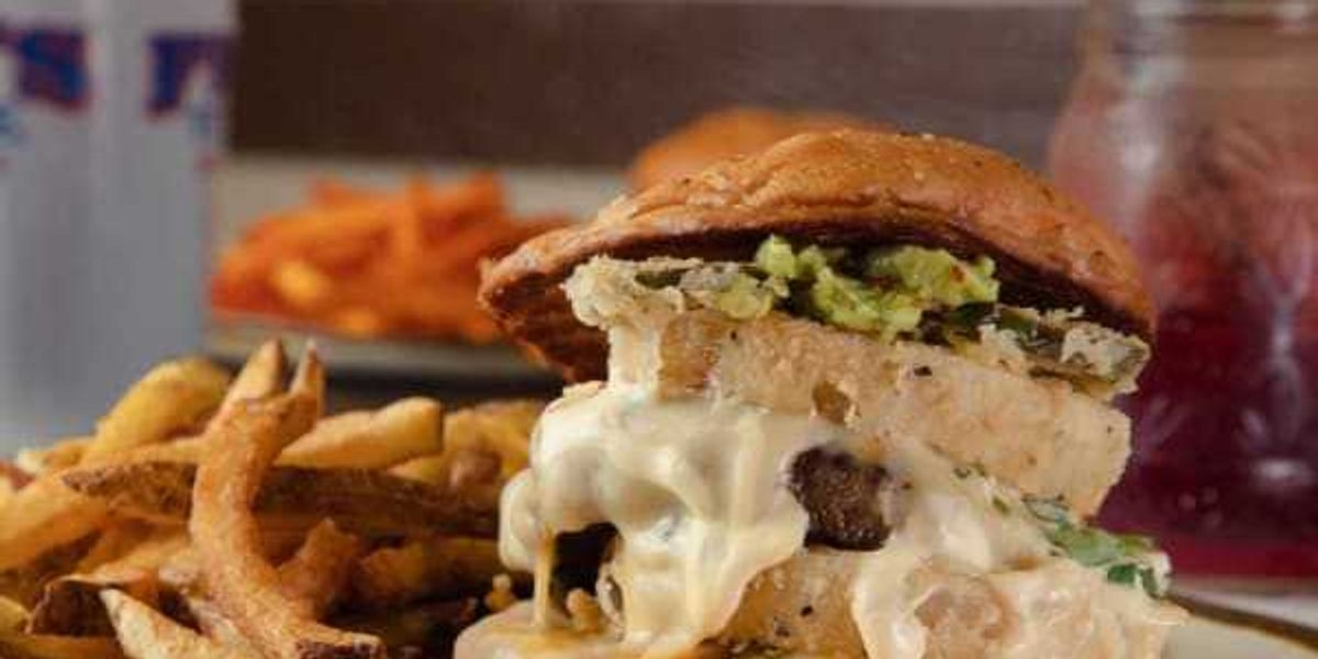 Fort Worth burger giant Fred's to debut new cafe in Crowley