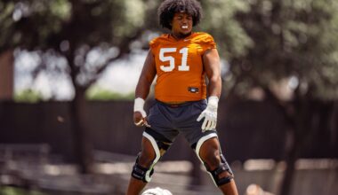 Texas OC Daniel Cruz enters the NCAA transfer portal