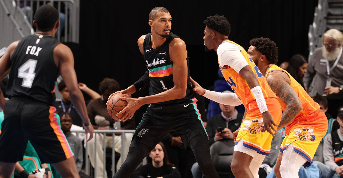 San Antonio at Charlotte, Final Score: Spurs can’t pull off the late comeback, fall 111-106