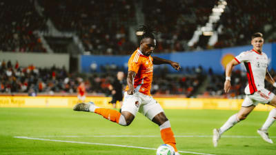 Houston Dynamo FC loan forward Toyosi Olusanya to Aberdeen FC in Scotland