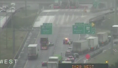 Westbound I-20 closed at I-45 after crash involving semis, Dallas fire truck