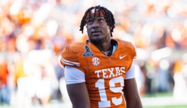 Texas EDGE Zina Umeozulu to enter the NCAA transfer portal