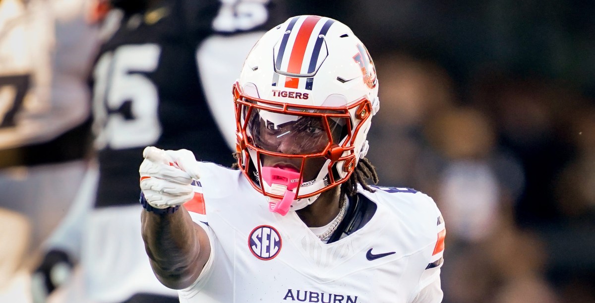 Texas working to secure visit from Auburn transfer WR Cam Coleman