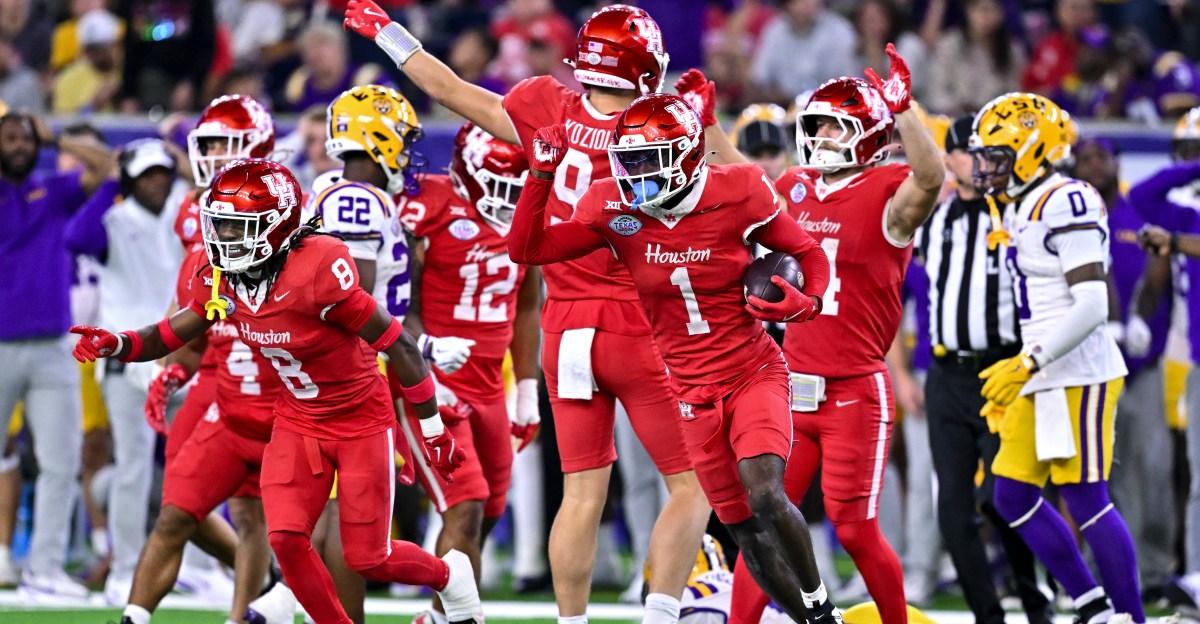 Houston finishes No. 22 in final 2025 AP Poll