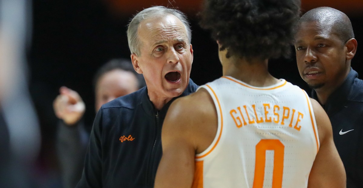 Texas travels to Knoxville to face No. 21 Tennessee