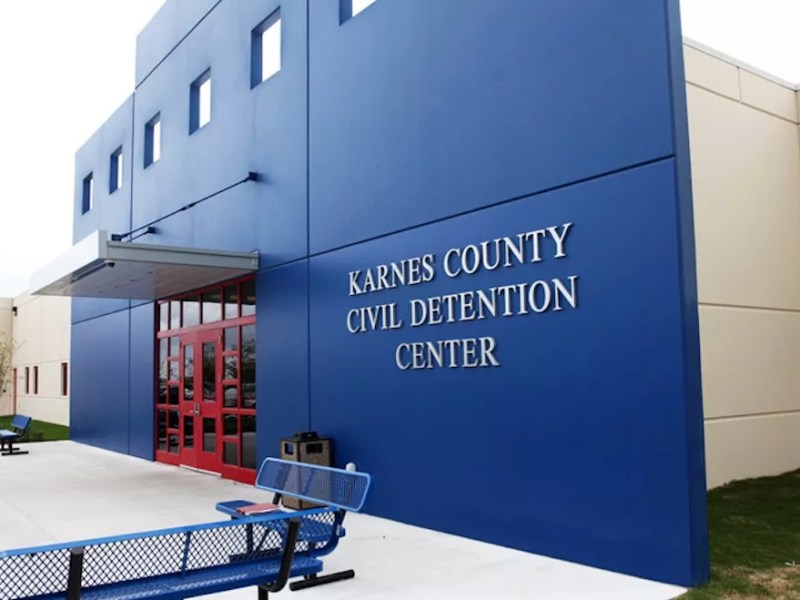 Report: Migrants fighting over clean water at ICE detention facilities south of San Antonio