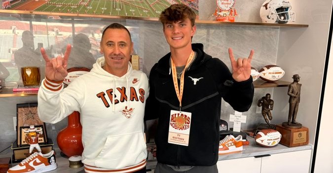 Texas offers 2027 QB Ty Knutson