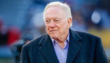 Jerry Jones says Cowboys' defensive struggles don't all fall on Matt Eberflus