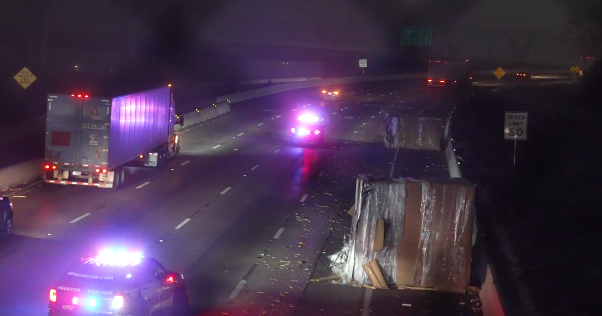 Houston Avenue Bridge hit by oversized truck over Katy Freeway (yes, again)