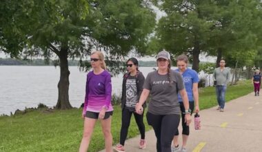 Dallas "Walk with a Doc" program combines walking and health advice to boost mental wellness