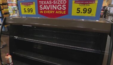 North Texas shoppers stock up ahead of arctic blast