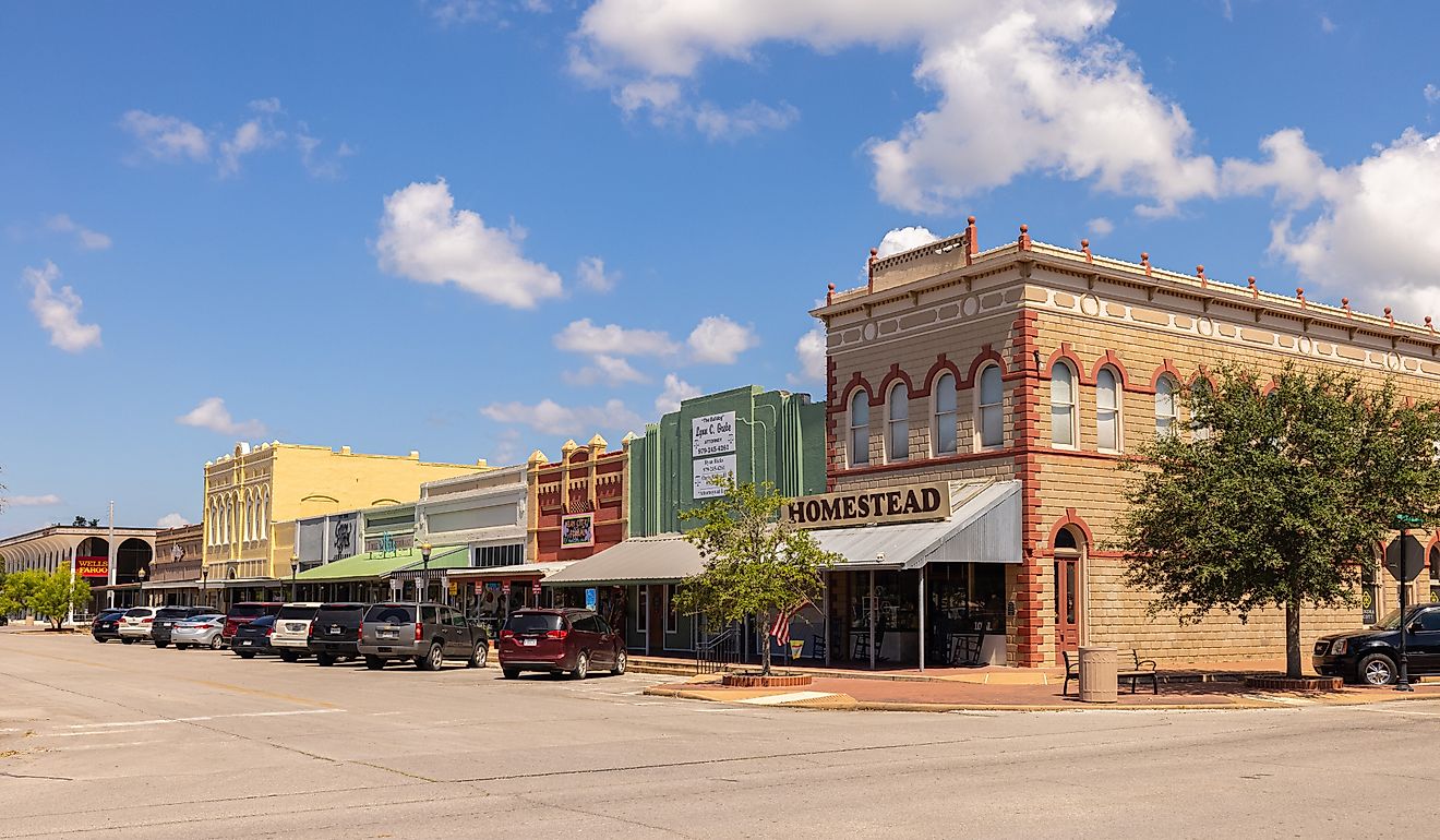 12 Tiny Off-Grid Towns In Texas