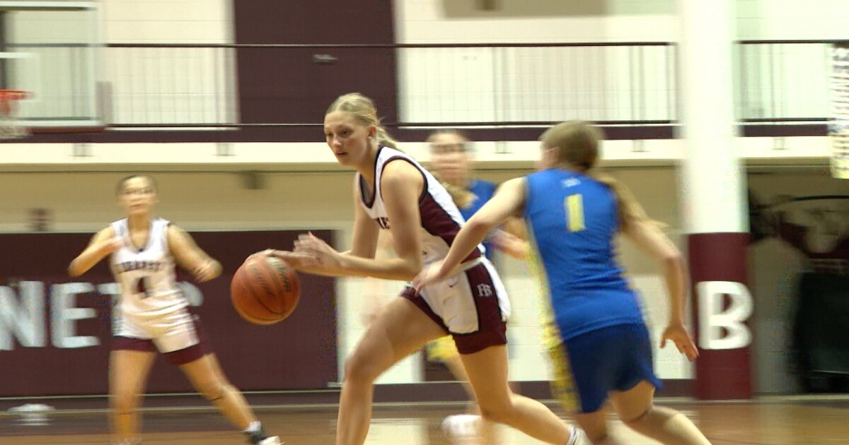 Flour Bluff girls hold off Moody 44-40 in OT, Hornets boys overpower Moody