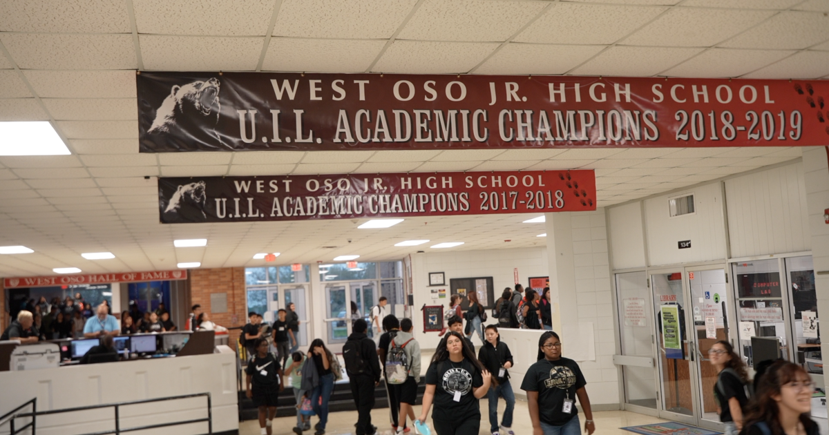 Students gain pride in Molina neighborhood through documentary