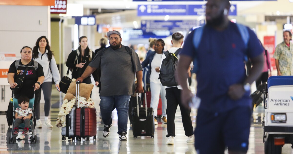 Nearly 1,500 flights canceled across DFW Airport, Love Field as winter storm looms