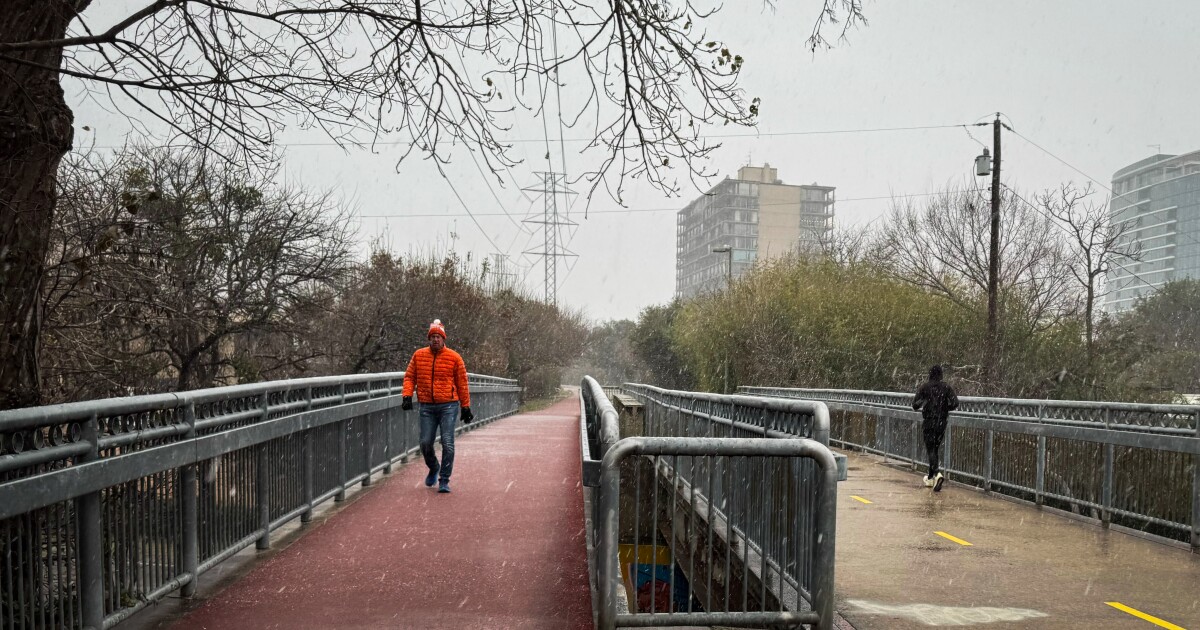 'Stay home': Dallas officials warn residents of weekend winter storm, activate resources