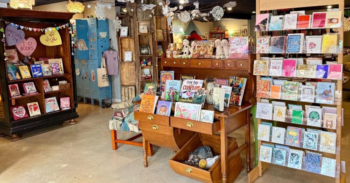 Viral video helps find Fort Worth woman who went into labor at Monkey and Dog Books