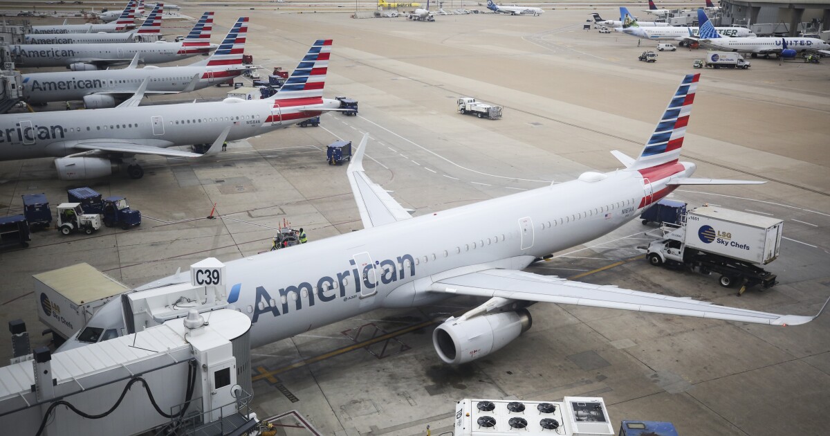 Traveling by air in North Texas this weekend? Here's what to expect with the winter weather