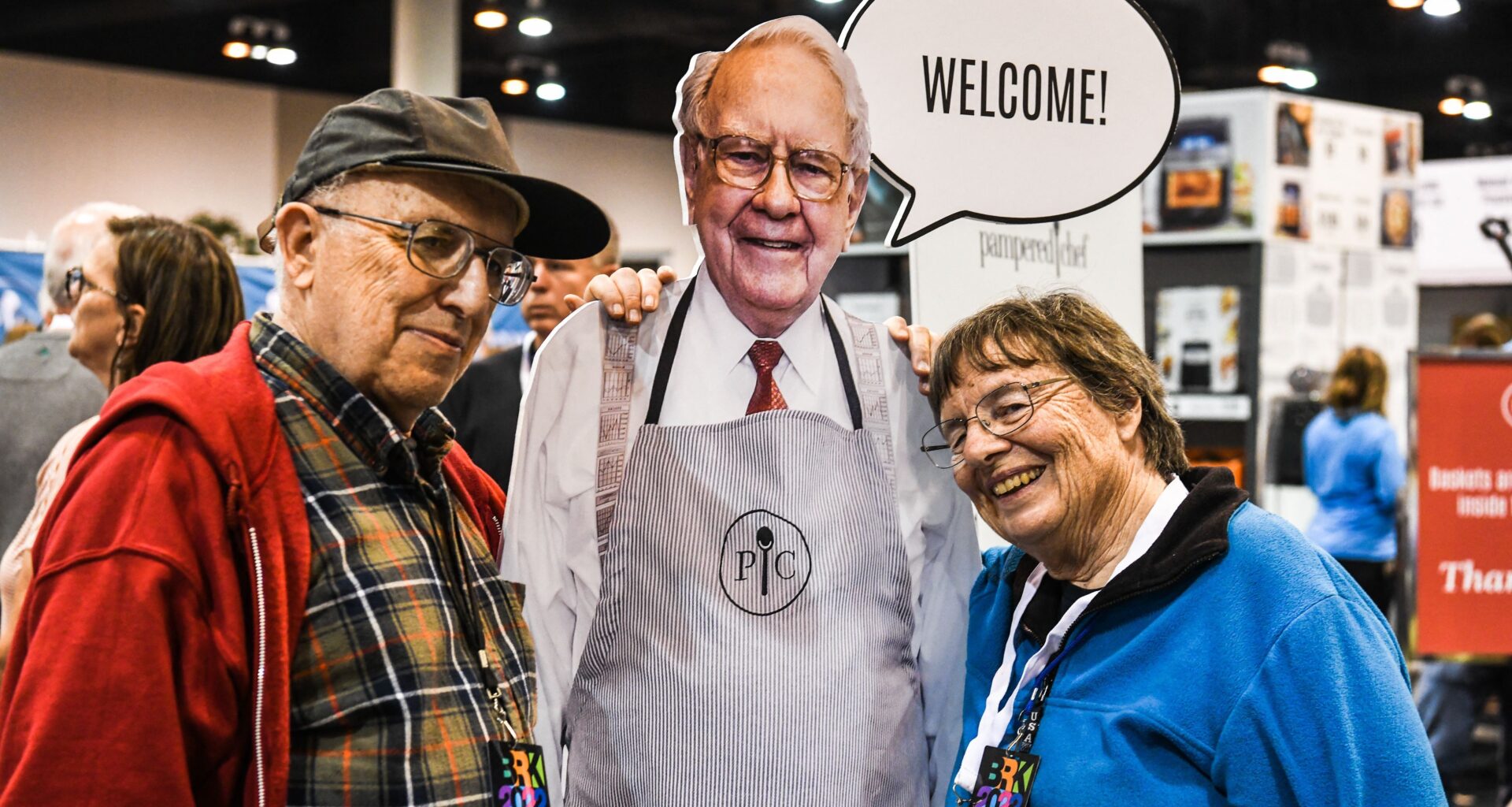 Warren Buffett officially retires as Berkshire Hathway's CEO