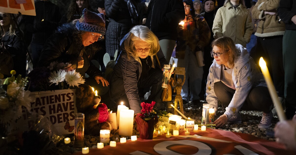 Austin RNs hold vigil for Minnesota nurse Alex Pretti