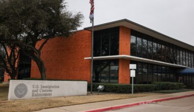 As immigration officials ramp up migrant arrests in Texas, new tactics emerge