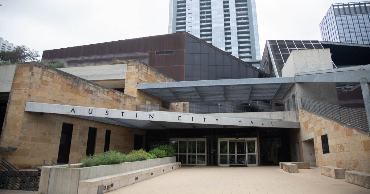 Austin leaders vote down stricter spending rules