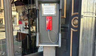 California to Texas pay phone sparks conversation across party lines