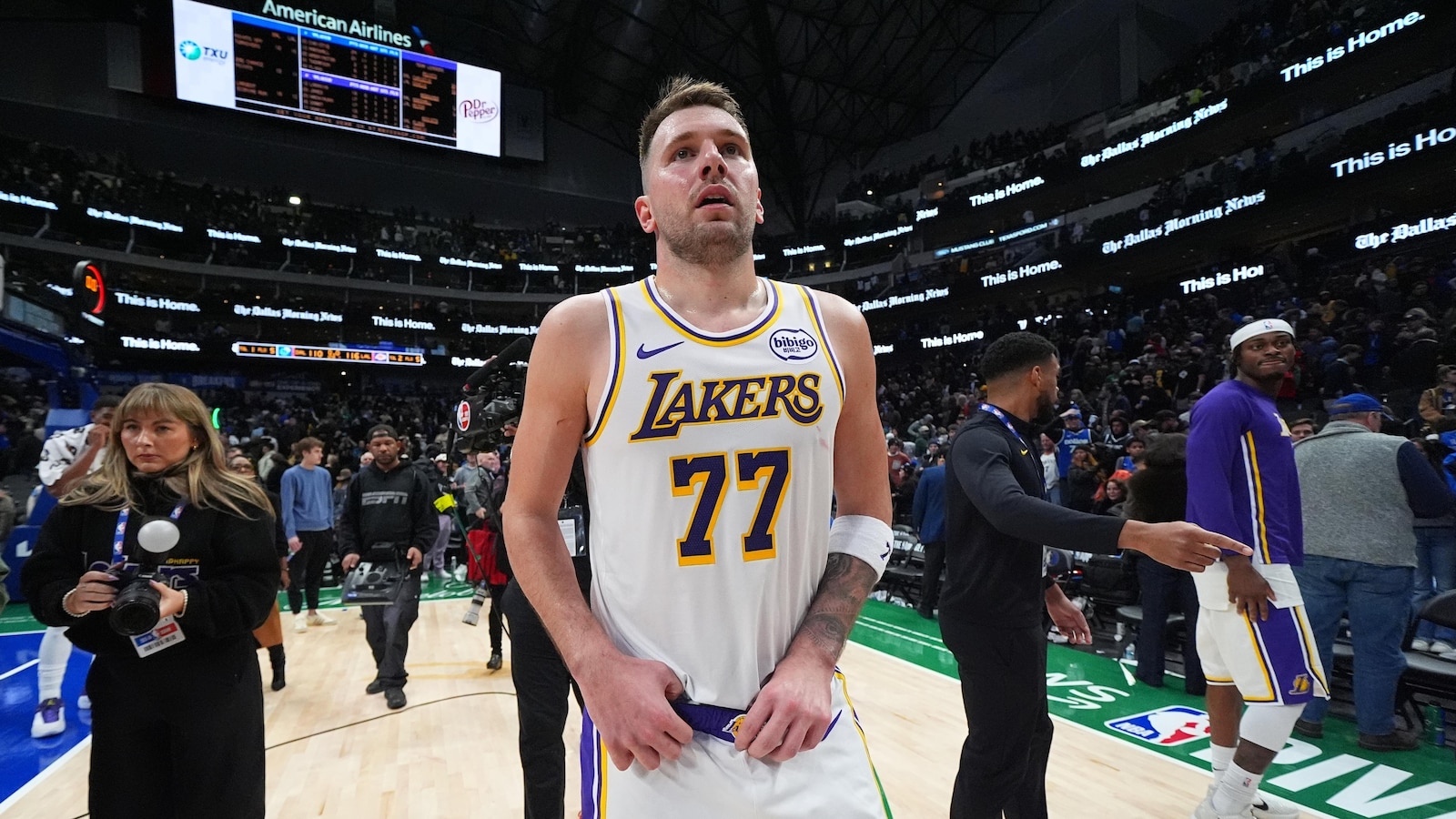 Luka Doncic's emotions ease in 2nd Dallas visit as Lakers star beats his former team again