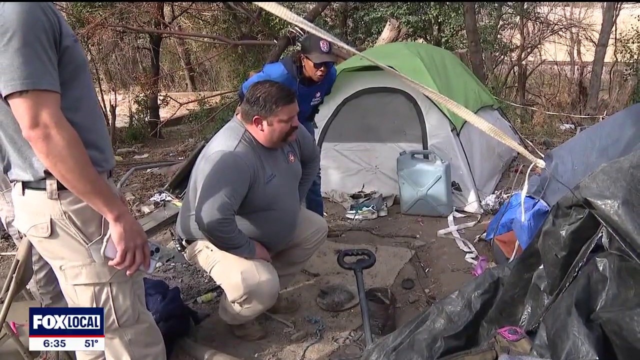 Fort Worth FD delivers goods to homeless before storm