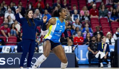 Thompson & Mruzik Lead Houston To Dominant 3-Set Victory Against Nebraska