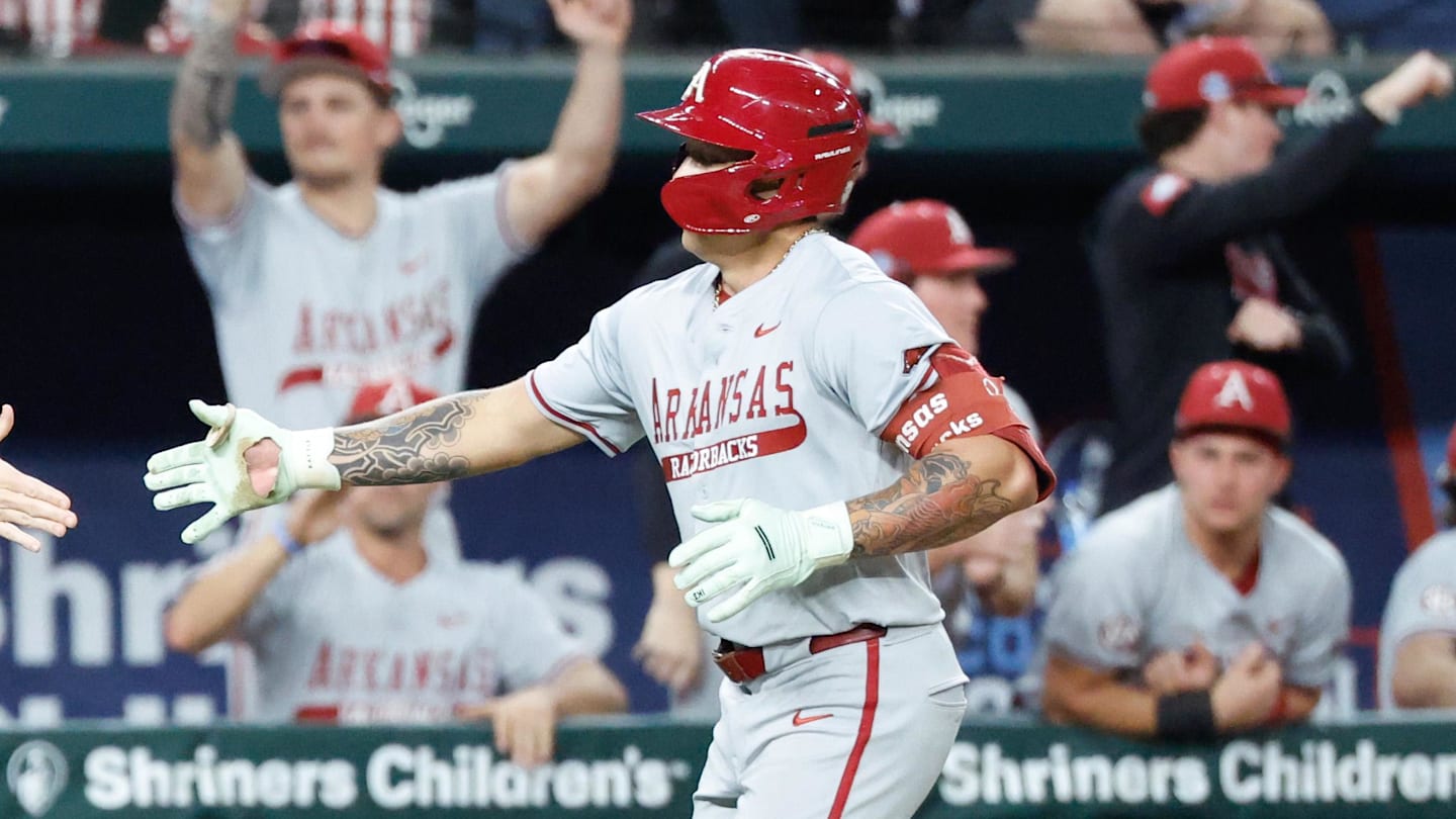 Aloy’s Blast Not Enough as TCU Holds Off Razorbacks in Arlington