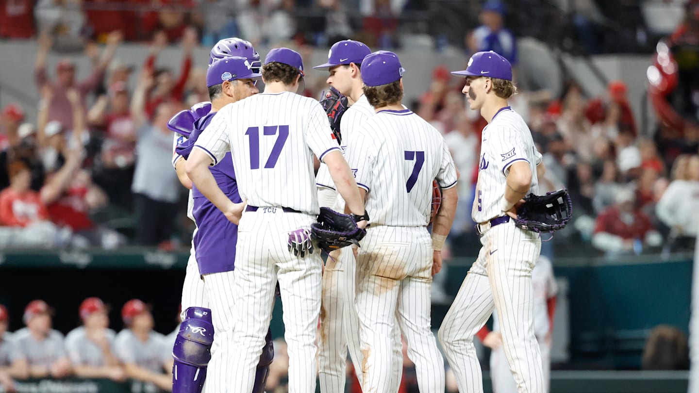 No. 7 TCU Horned Frogs Head Out West for Top-10 Showdown vs No. 1 UCLA